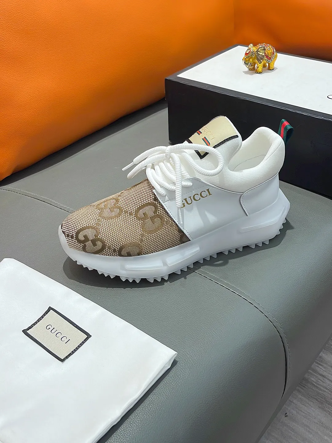 Men's shoes GUCCI "Gucci" P440 Regular size: 38-44 (casual shoes) Product materials: Selected cowhide upper, soft sheepskin feet; original factory special outsole.